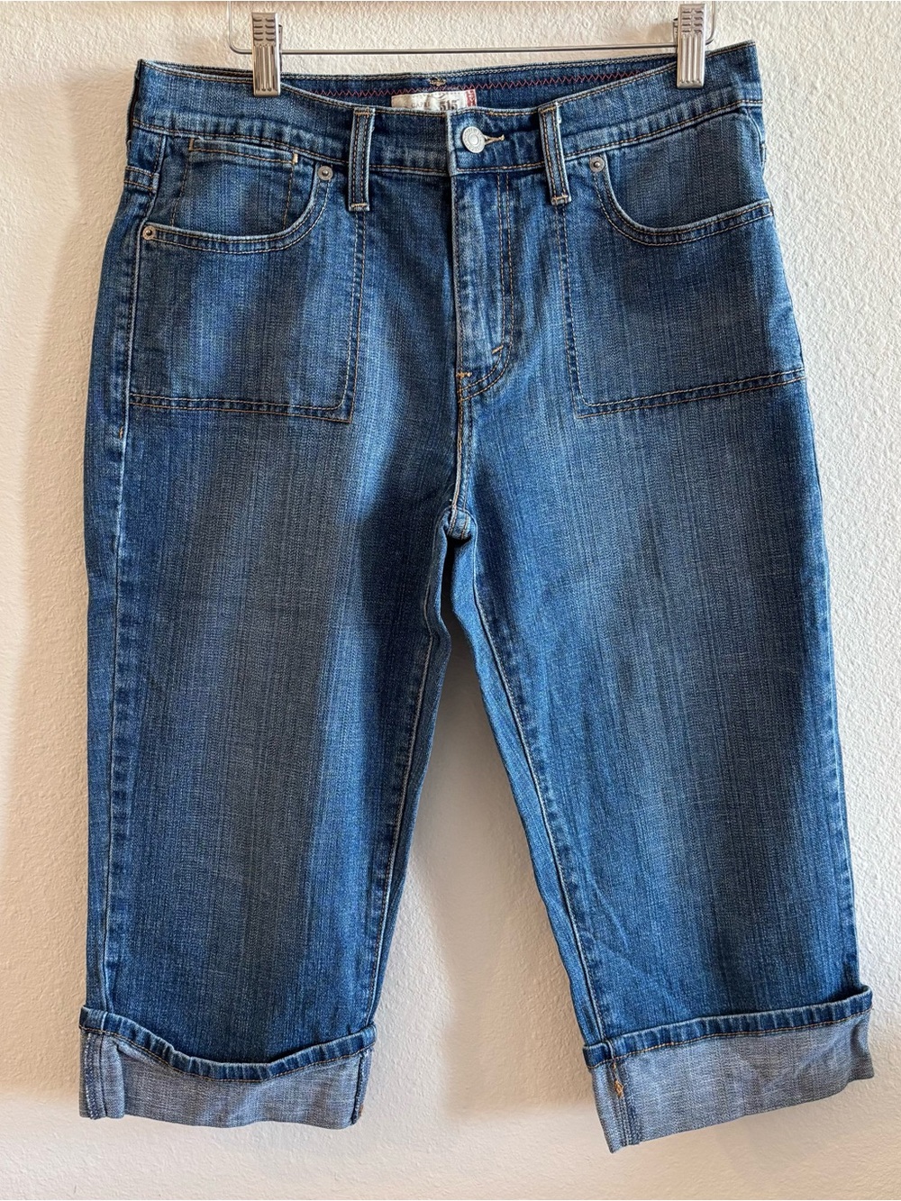 Y2K Levi's Red Tag Medium Wash 515 Capri Cuffed Jeans Size 10